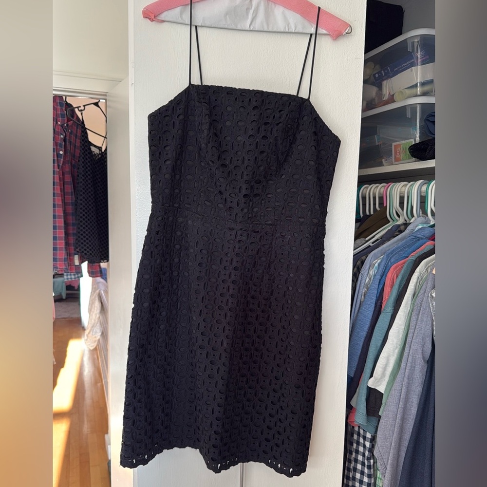 Black lace cocktail dress. Banana Republic. Size 6. Great condition.
